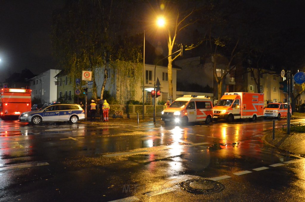 Einsatz BF Verdaechtiges Fahrzeug Koeln Suelz Zuelpischerstr Gustavstr P07.JPG - Miklos Laubert